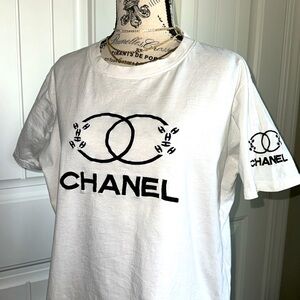 Chanel T-Shirt